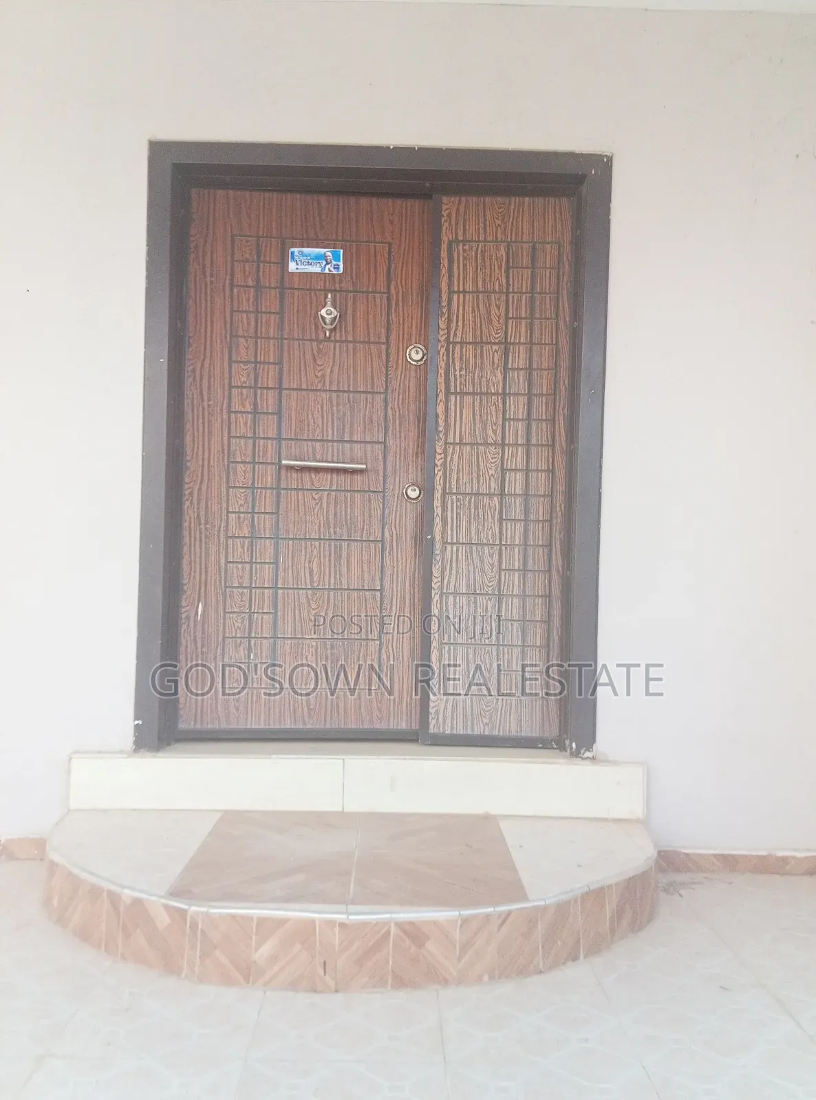 3bdrm Apartment in Obom Road, Kasoa for rent