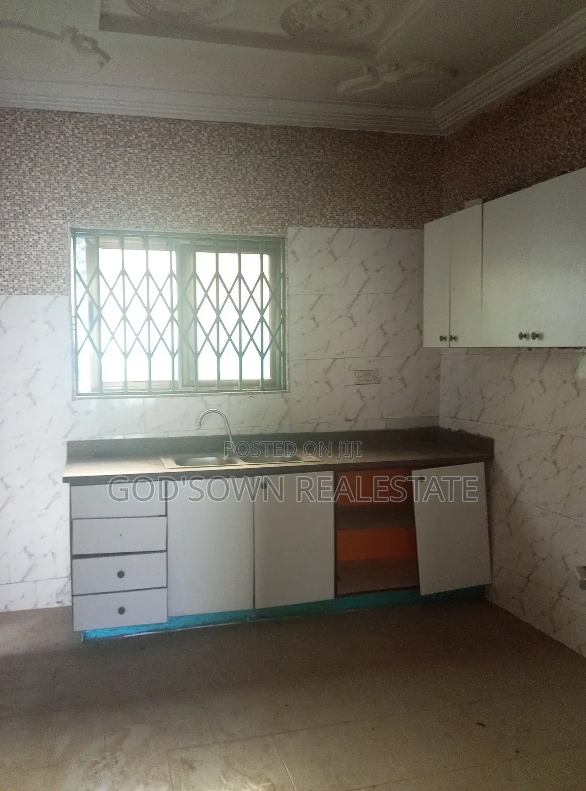 3bdrm Apartment in Obom Road, Kasoa for rent