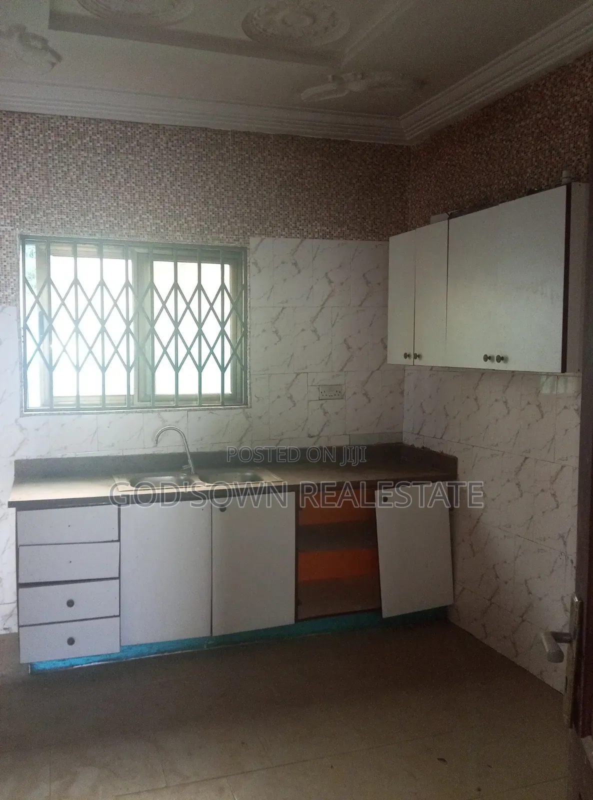 3bdrm Apartment in Obom Road, Kasoa for rent