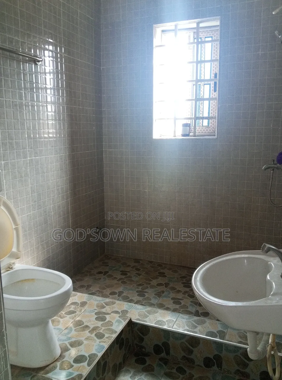 1bdrm Apartment in Roman Junction, Kasoa for rent