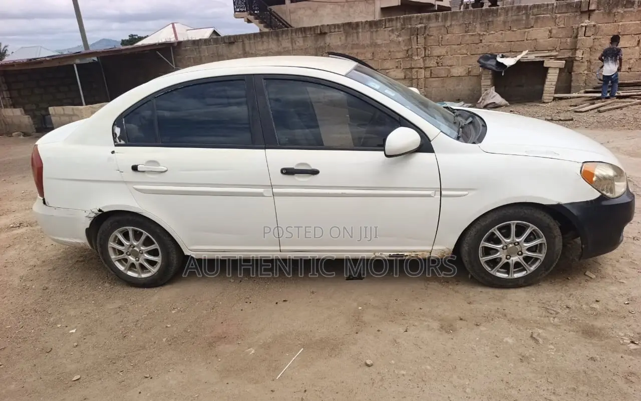 Hyundai Accent 2009 White