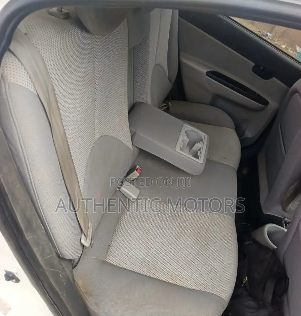 Hyundai Accent 2009 White