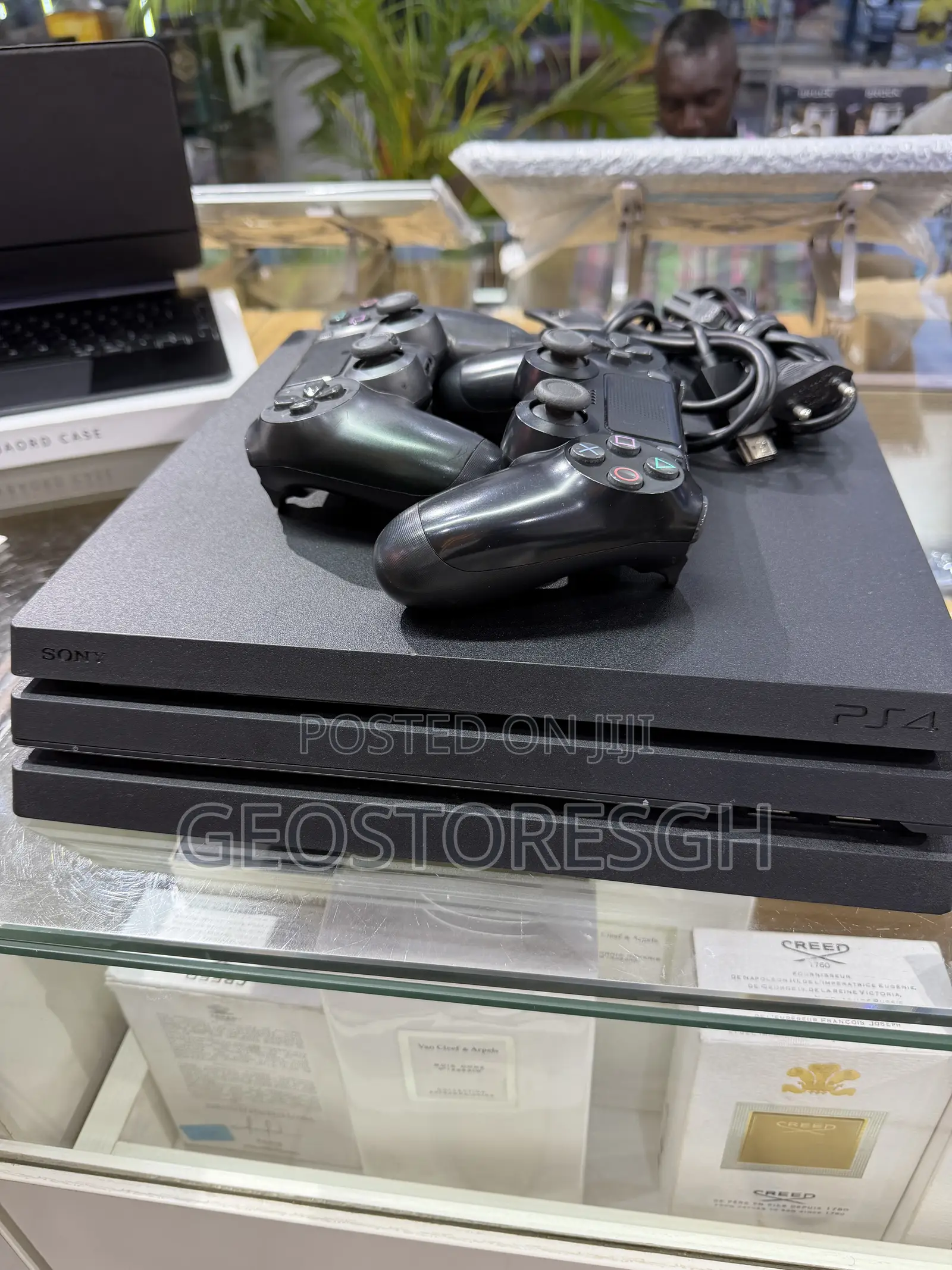 Ps4 Pro 1tb With 2 Controllers + 2 Latest Games