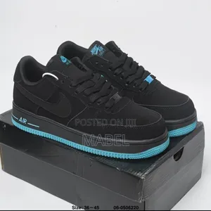 Nike Air Force 1