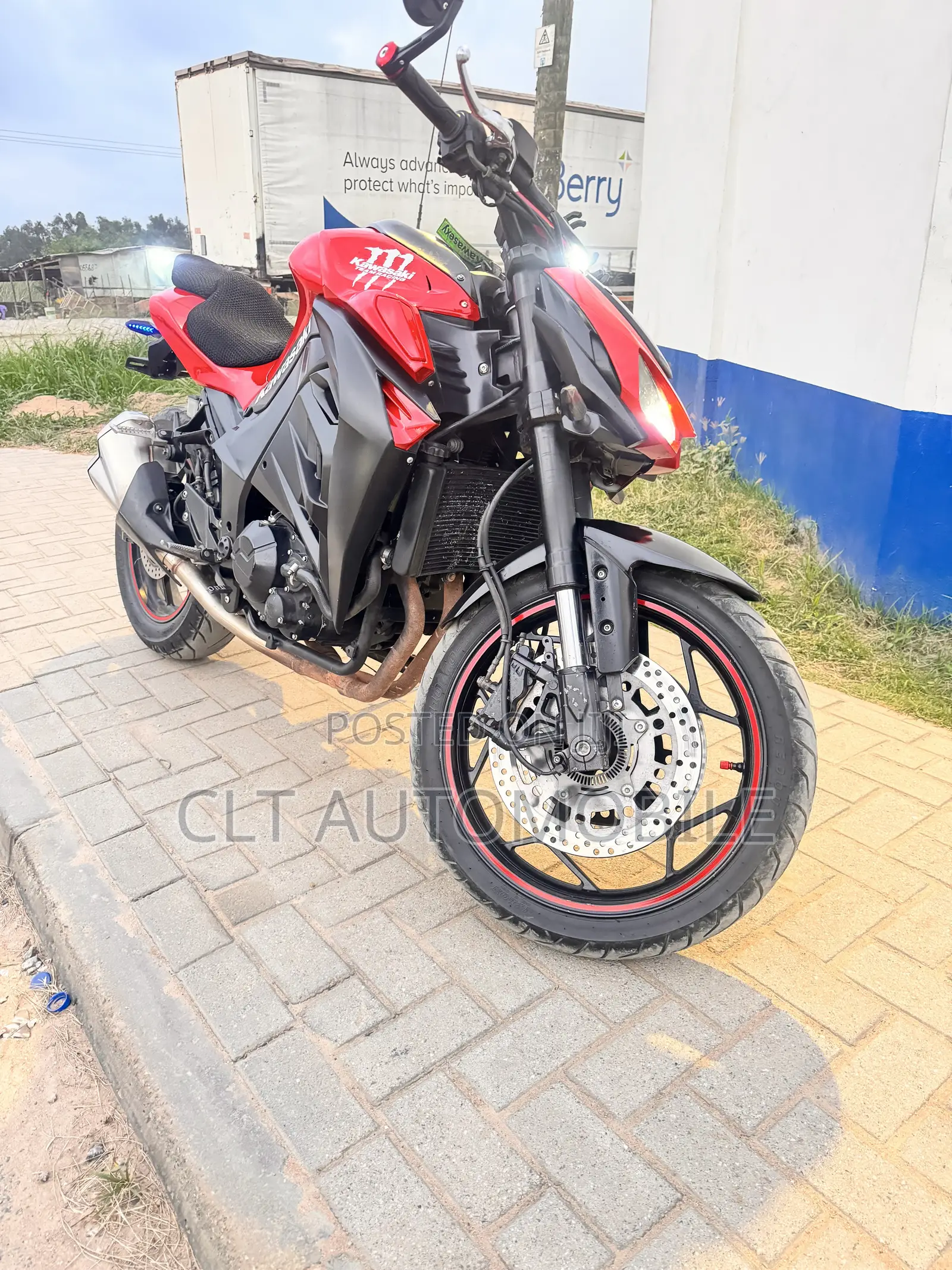 Kawasaki Z400 2020 Red
