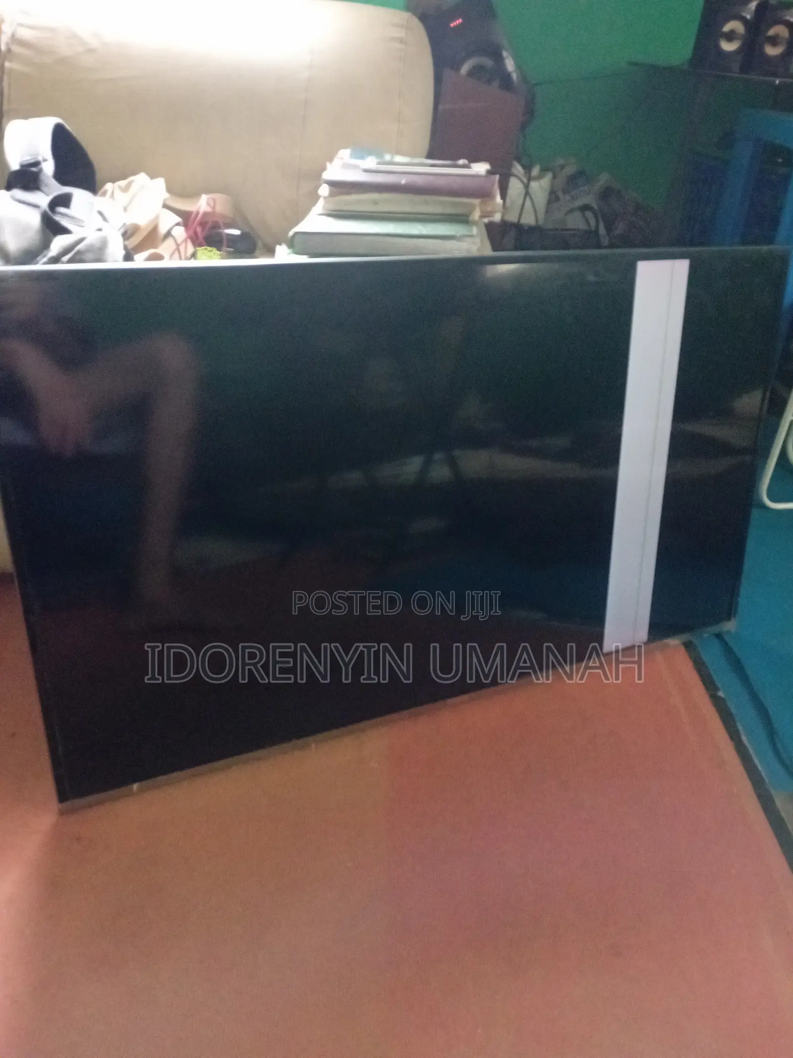 42 Inch Samsung Smart TV