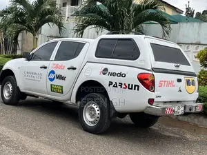 Mitsubishi L200 Double Cab 2.5 136hp 4WD 2012 White