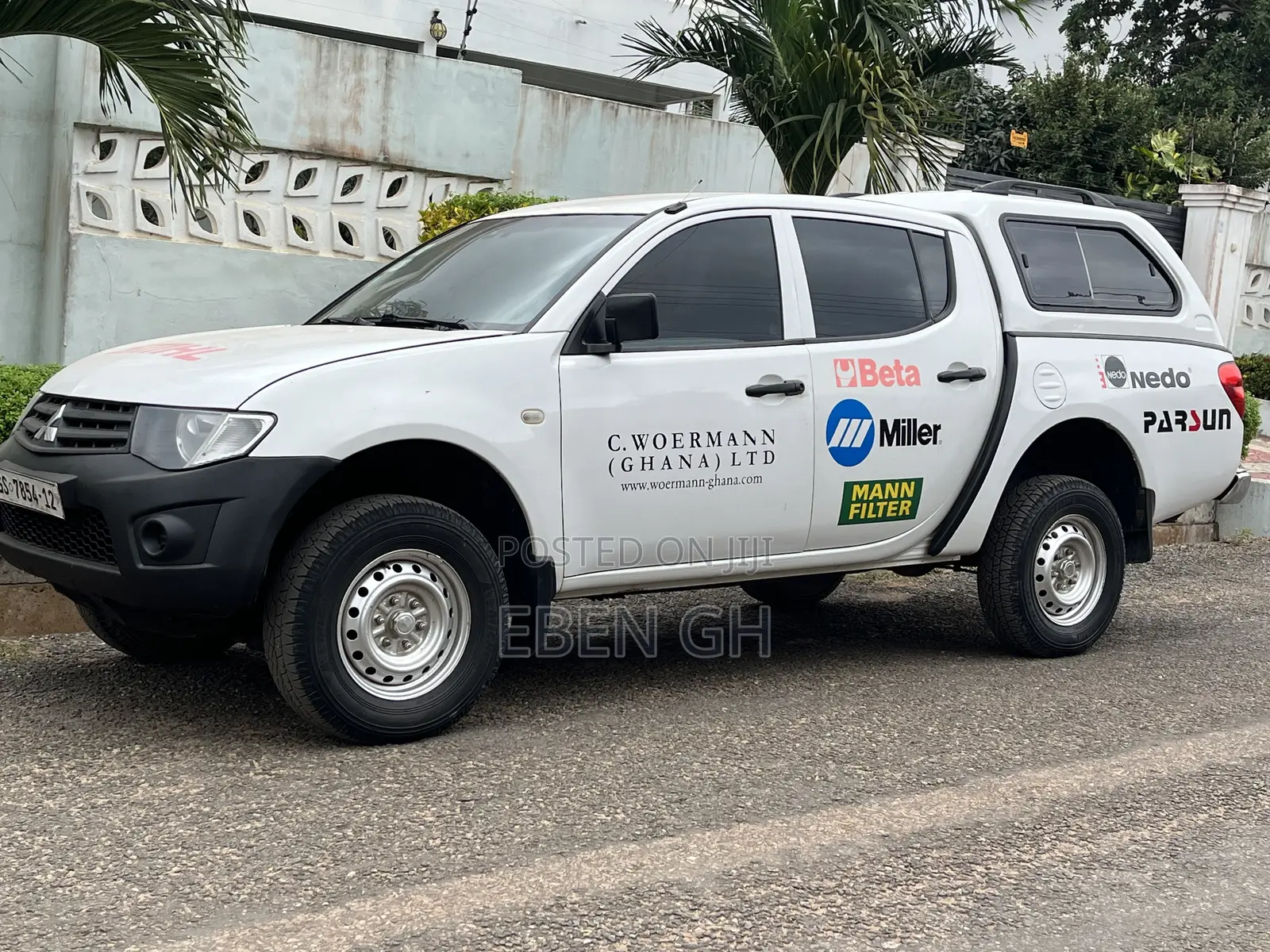Mitsubishi L200 Double Cab 2.5 136hp 4WD 2012 White