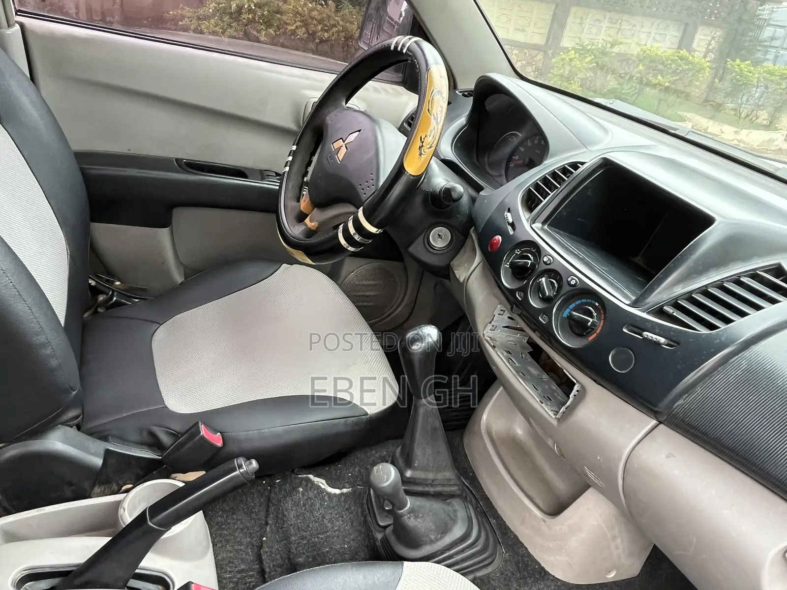 Mitsubishi L200 Double Cab 2.5 136hp 4WD 2012 White