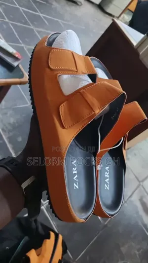 Comfortable Zara Slides