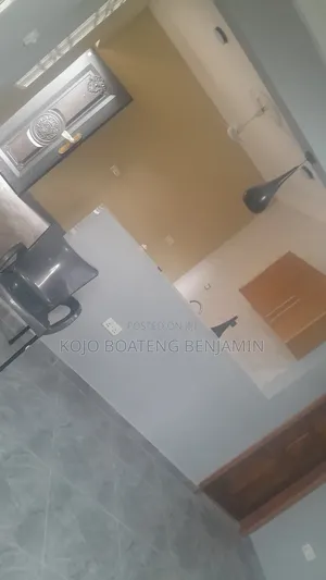 4bdrm House in Oyarifa Mall Area for rent