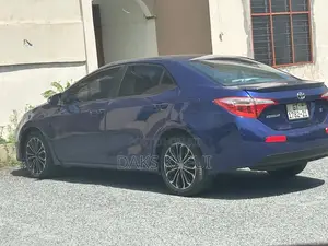 Toyota Corolla S 4dr Sedan (1.8L 4cyl CVT) 2015 Blue