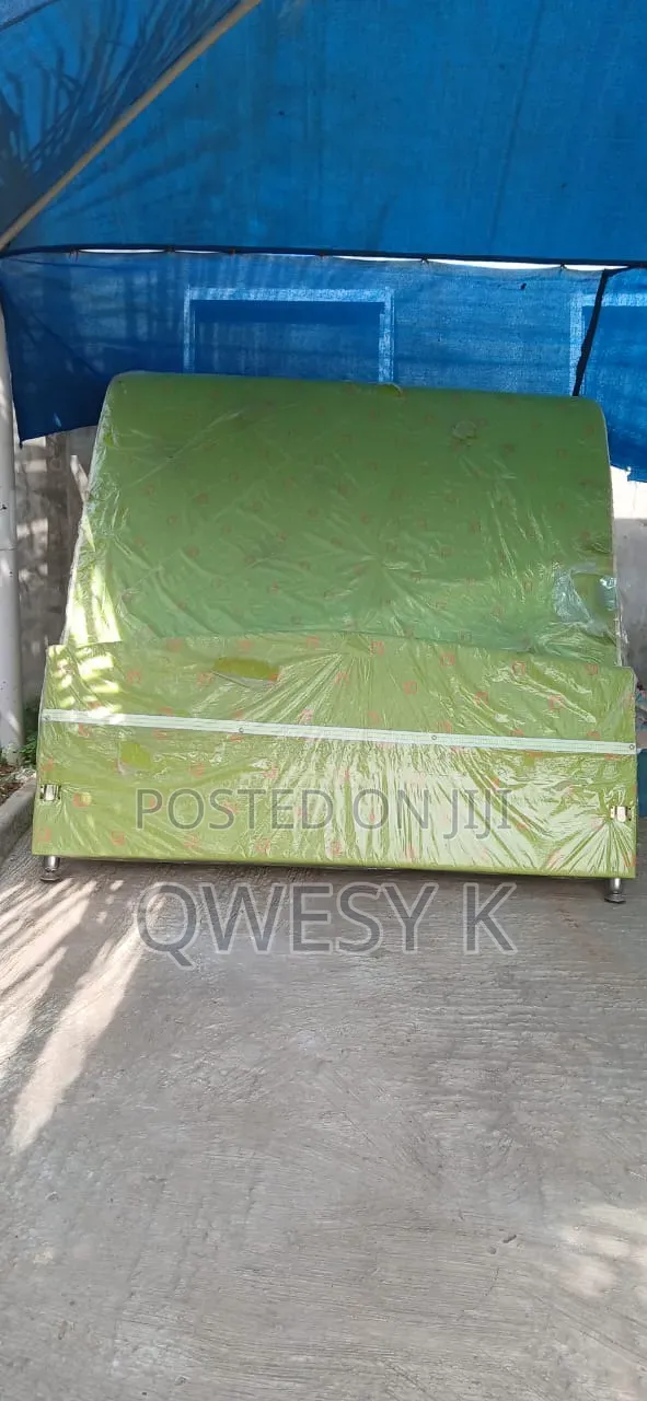 Used Queen Size Bed