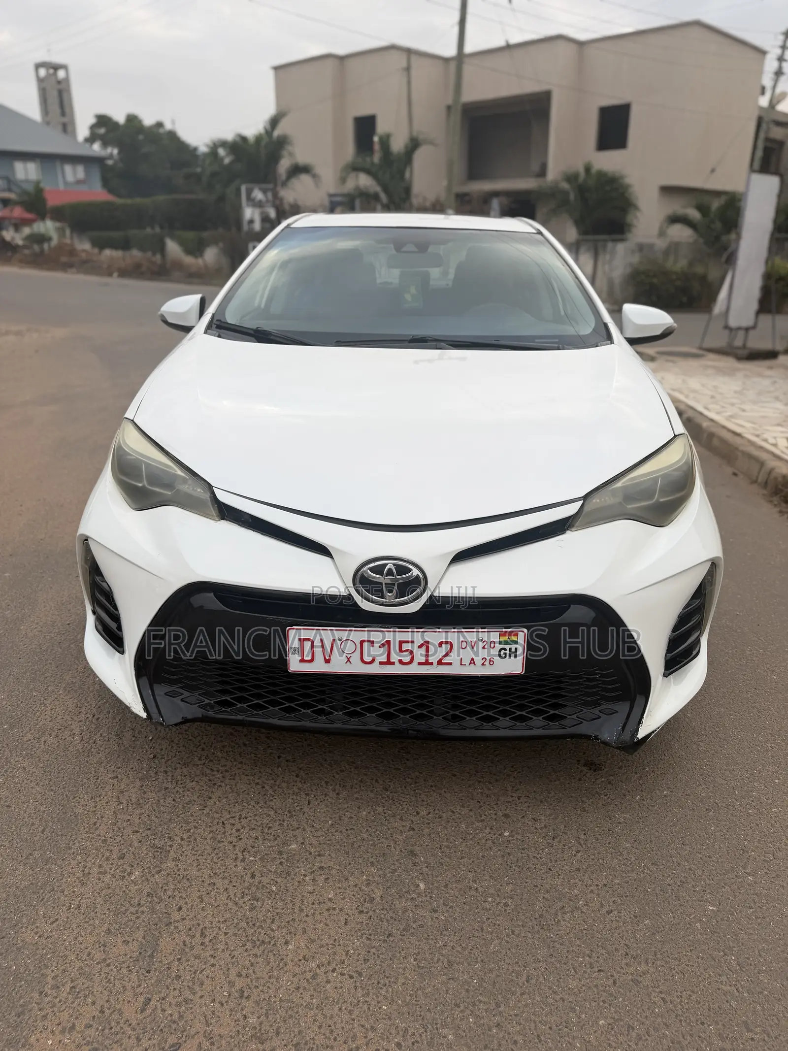Toyota Corolla SE Special Edition 4dr Sedan (1.8L 4cyl CVT) 2017 Pearl