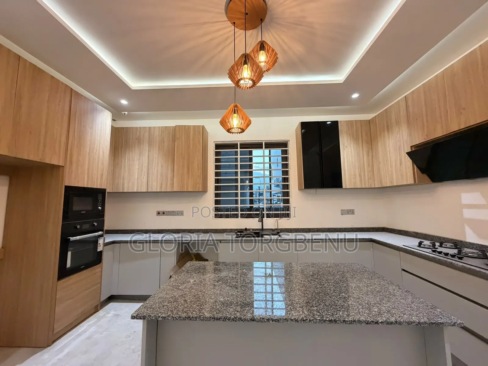 4bdrm House in Ashaley Botwe for sale