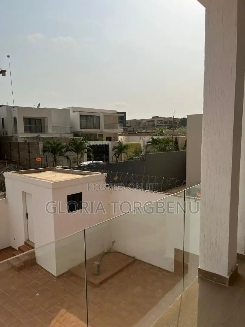 4bdrm House in East Legon for rent