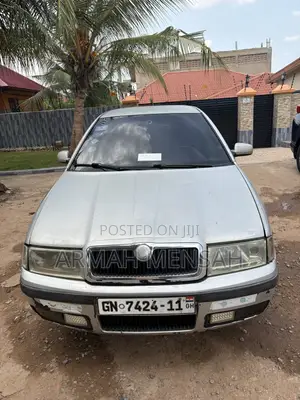 Skoda Octavia 1.6 Ambiente 2002 Silver