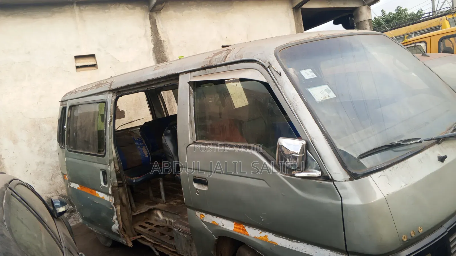 Nissan Caravan (Urvan) 2009