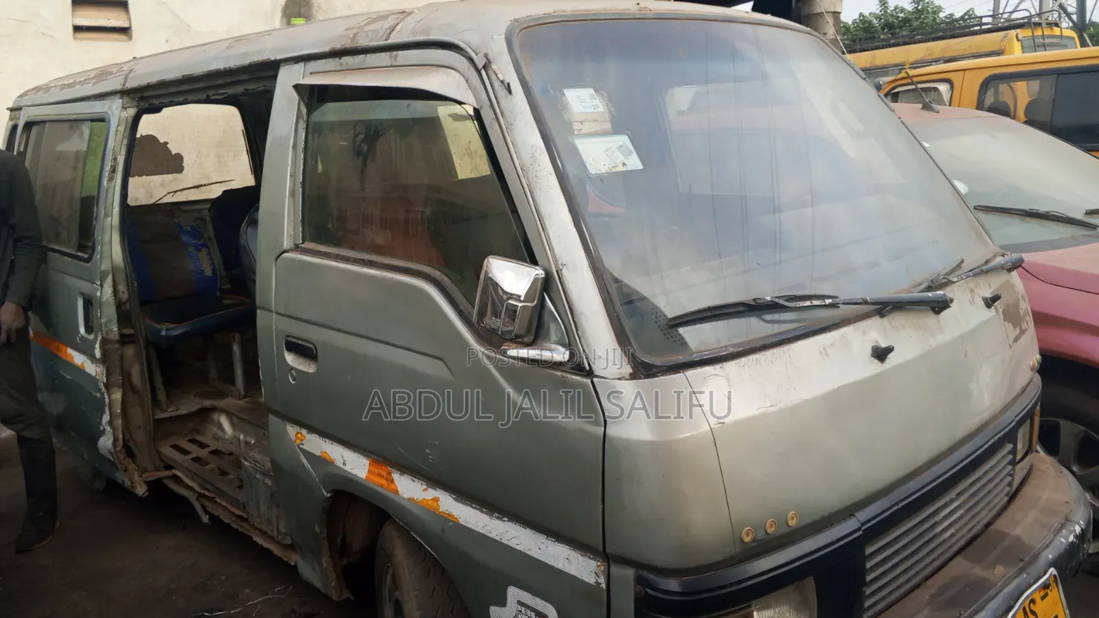 Nissan Caravan (Urvan) 2009