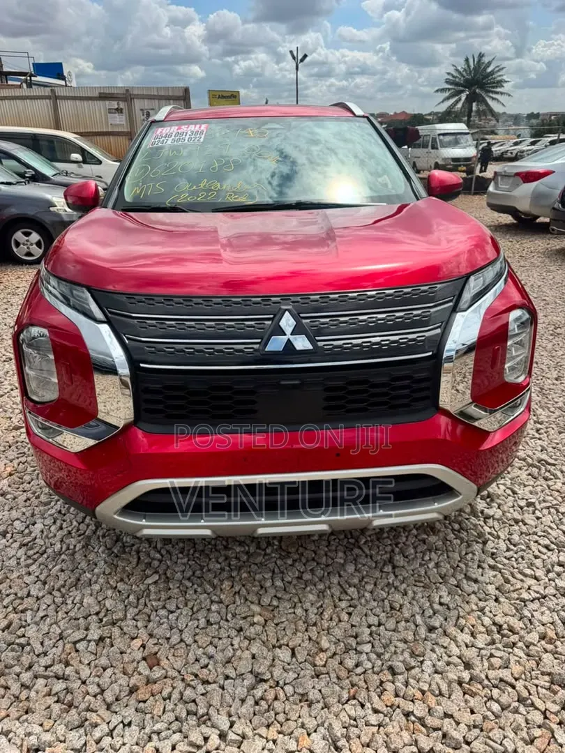 Mitsubishi Outlander SE 2022 Red