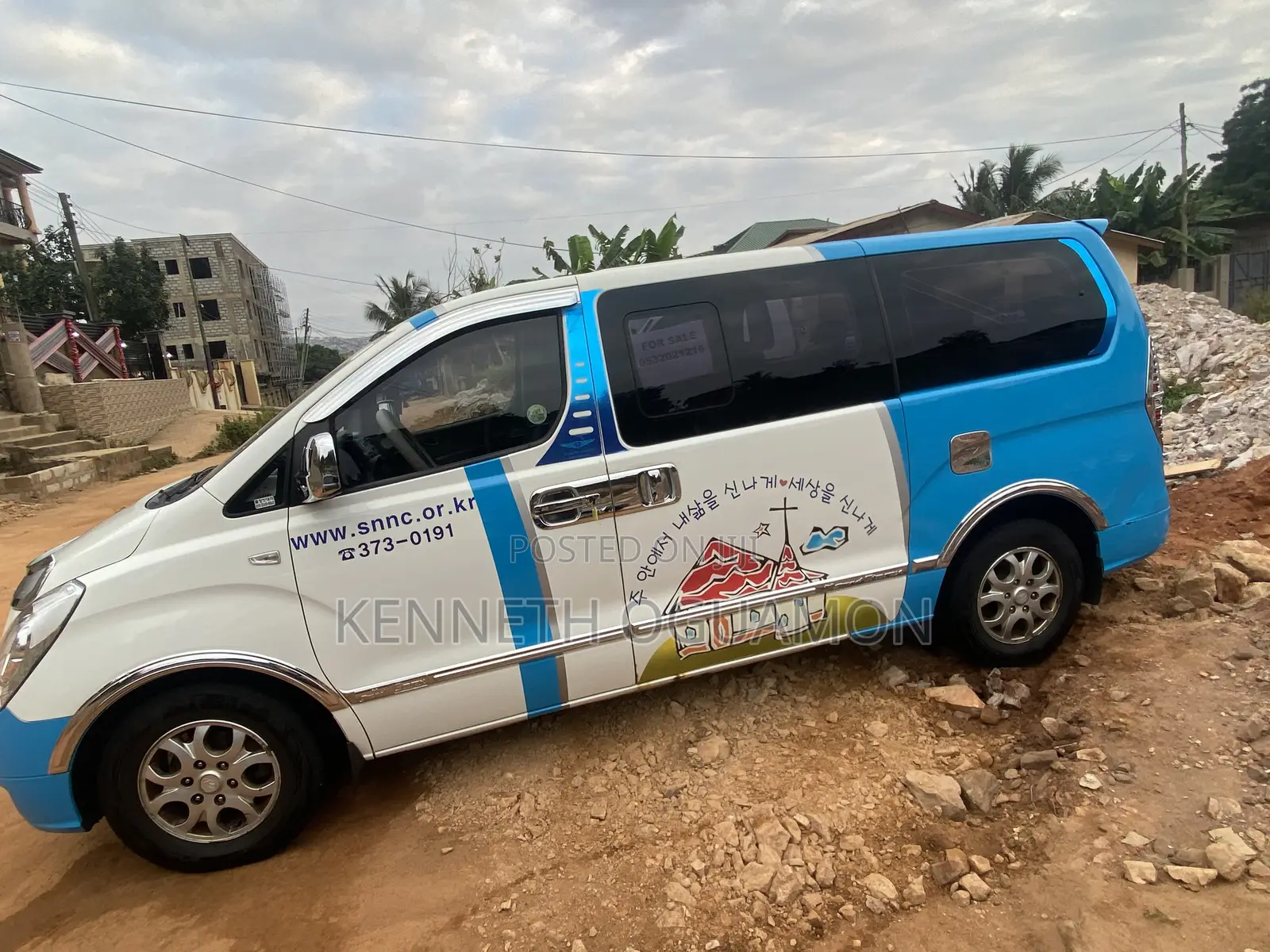 Hyundai Starex 2011 White