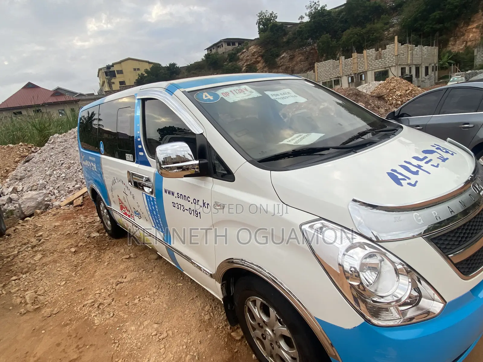 Hyundai Starex 2011 White