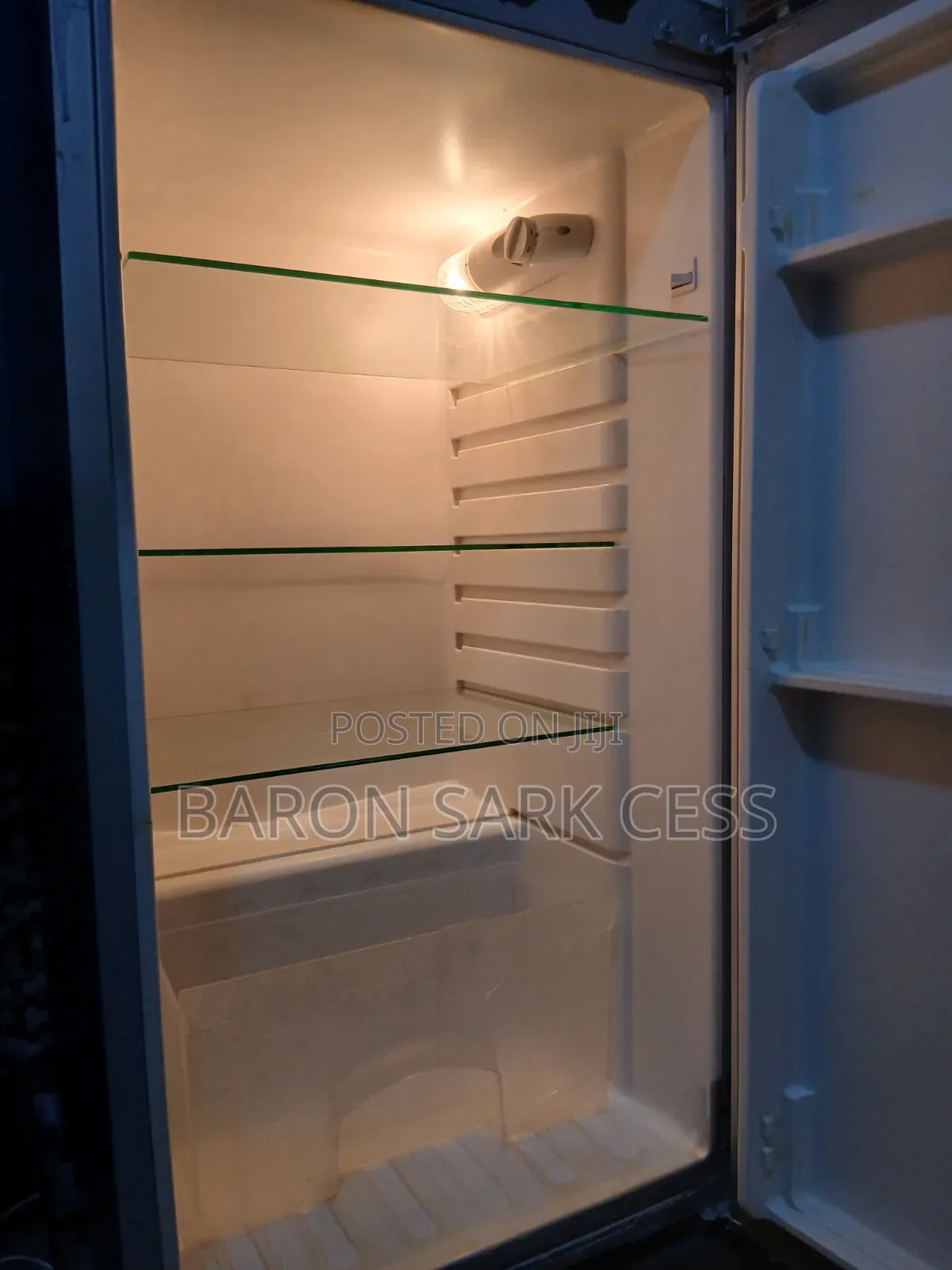 Binatone 205 Liters Refrigerator