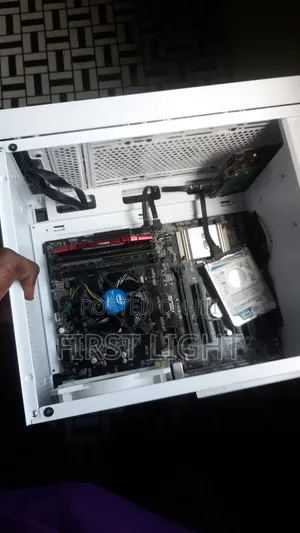 Desktop Computer Asus 12GB Intel Core i5 HDD 1T