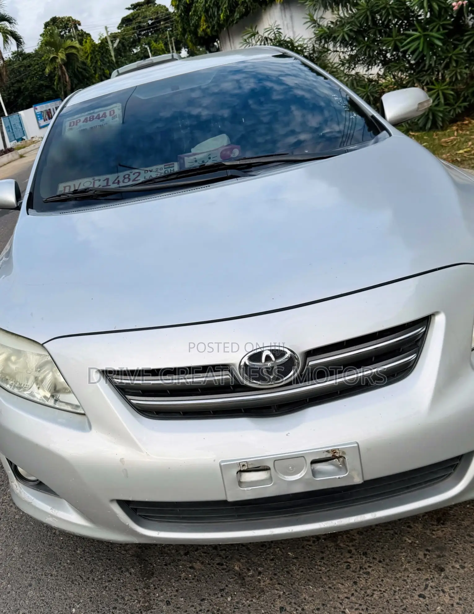 Toyota Corolla 2010 Silver