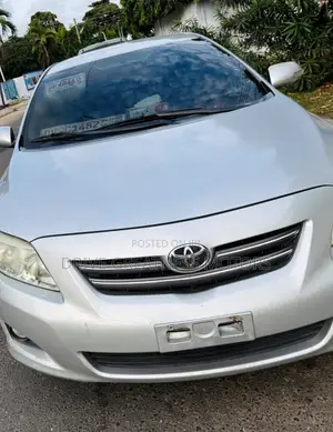 Toyota Corolla 2010 Silver