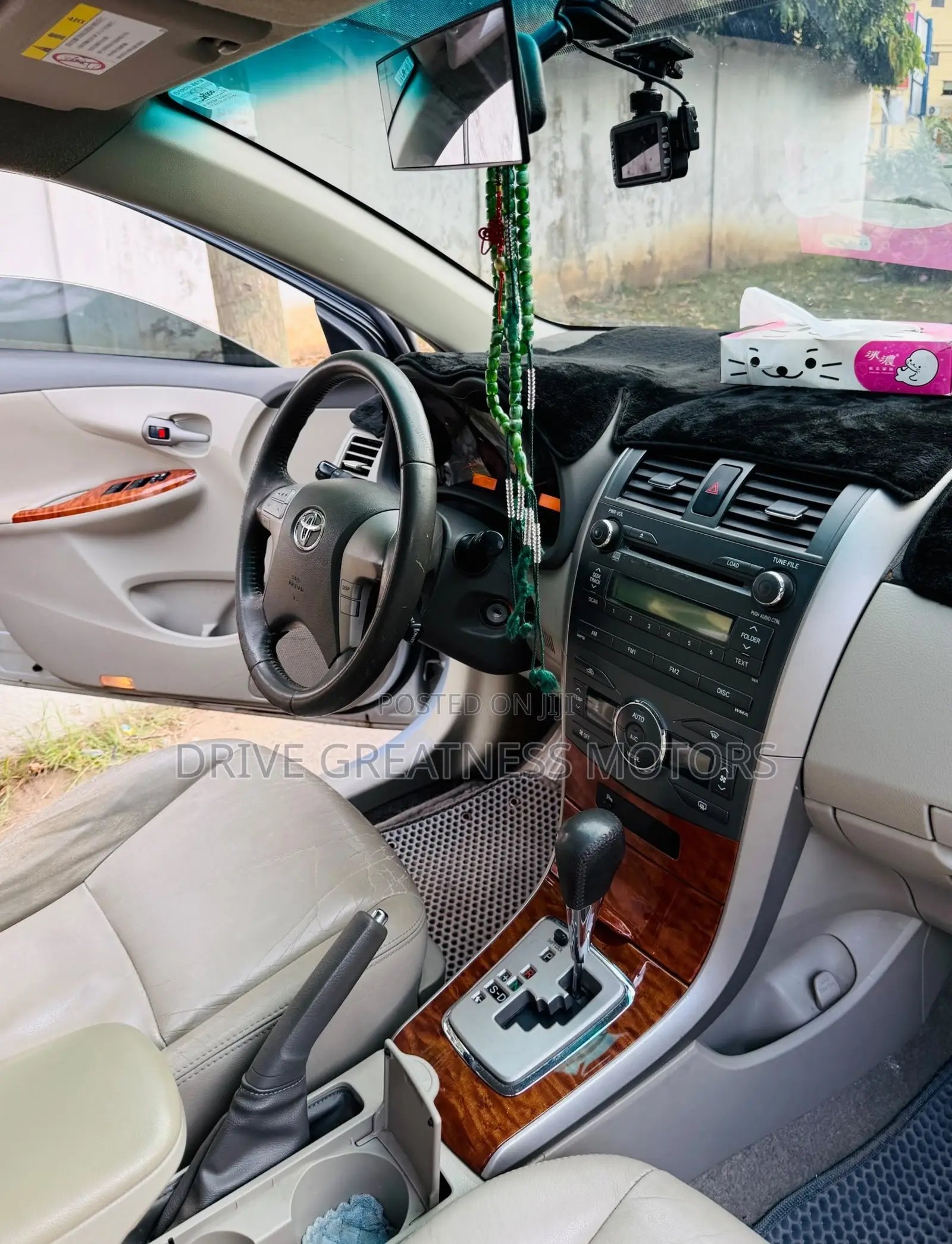Toyota Corolla 2010 Silver