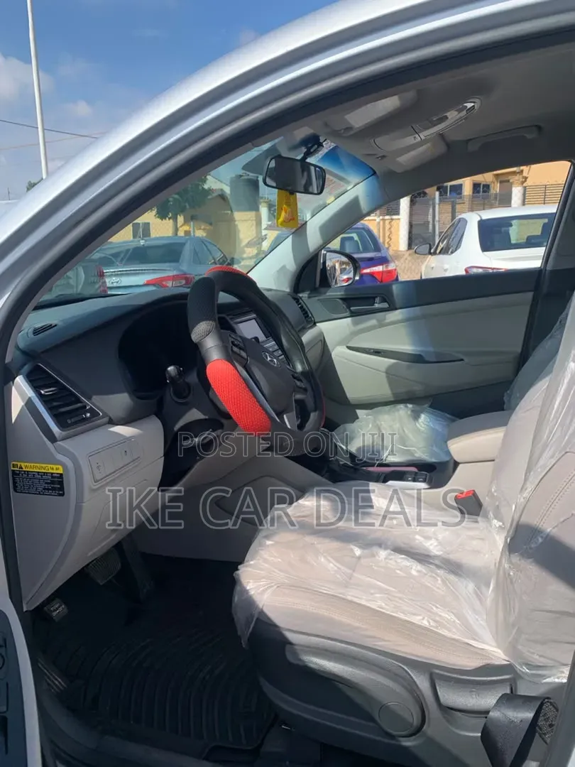 Hyundai Tucson SE AWD 2018 Silver