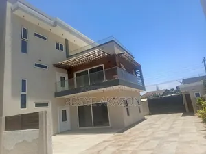 4bdrm Townhouse/Terrace in Tseaddo Trade Fair for sale
