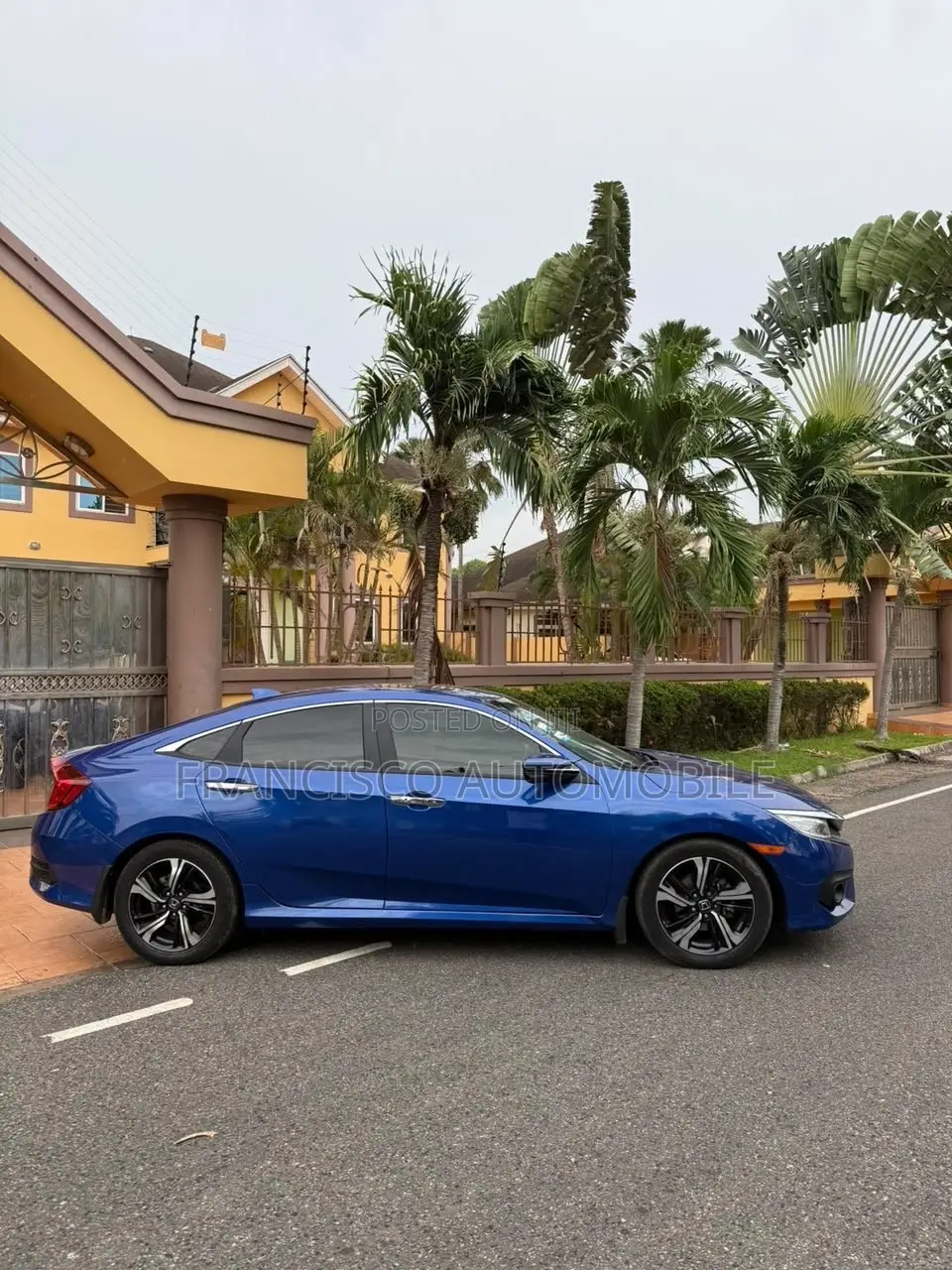 Honda Civic Touring 4dr Sedan (1.5L 4cyl) 2017 Blue