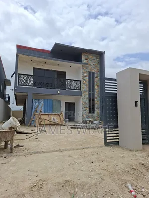 4bdrm Duplex in Kemt Jomes, Accra Metropolitan for sale