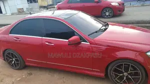 Mercedes-Benz C250 2013 Red