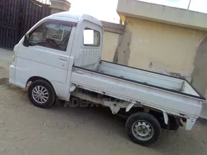 Daihatsu Hijet 2026 White