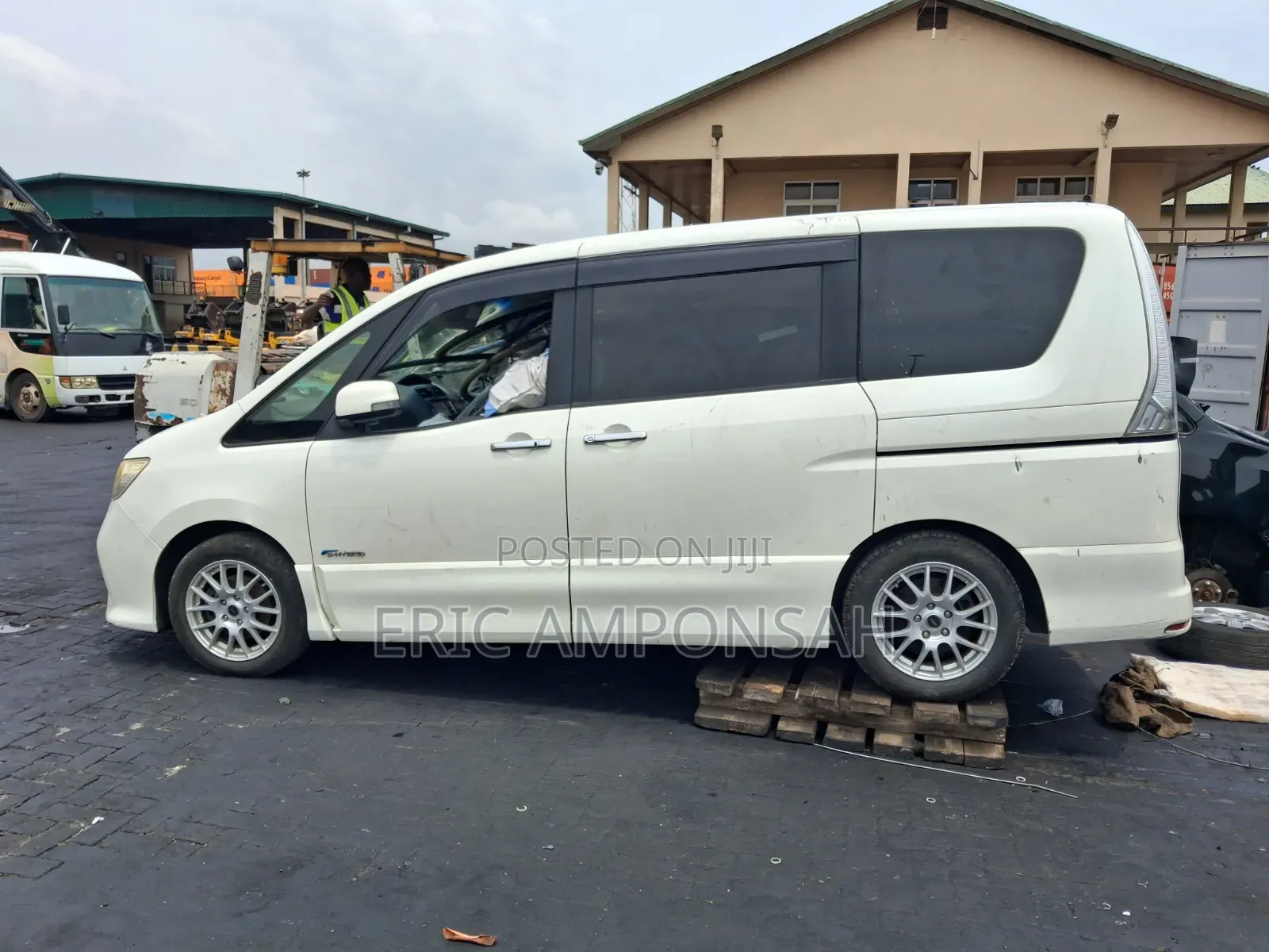 Nissan Serena 2012 White