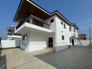 4bdrm House in SSNIT Flats for rent