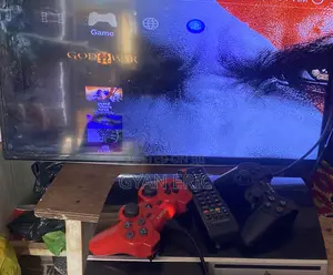 Good and Very Neat Game With 2 Controllers