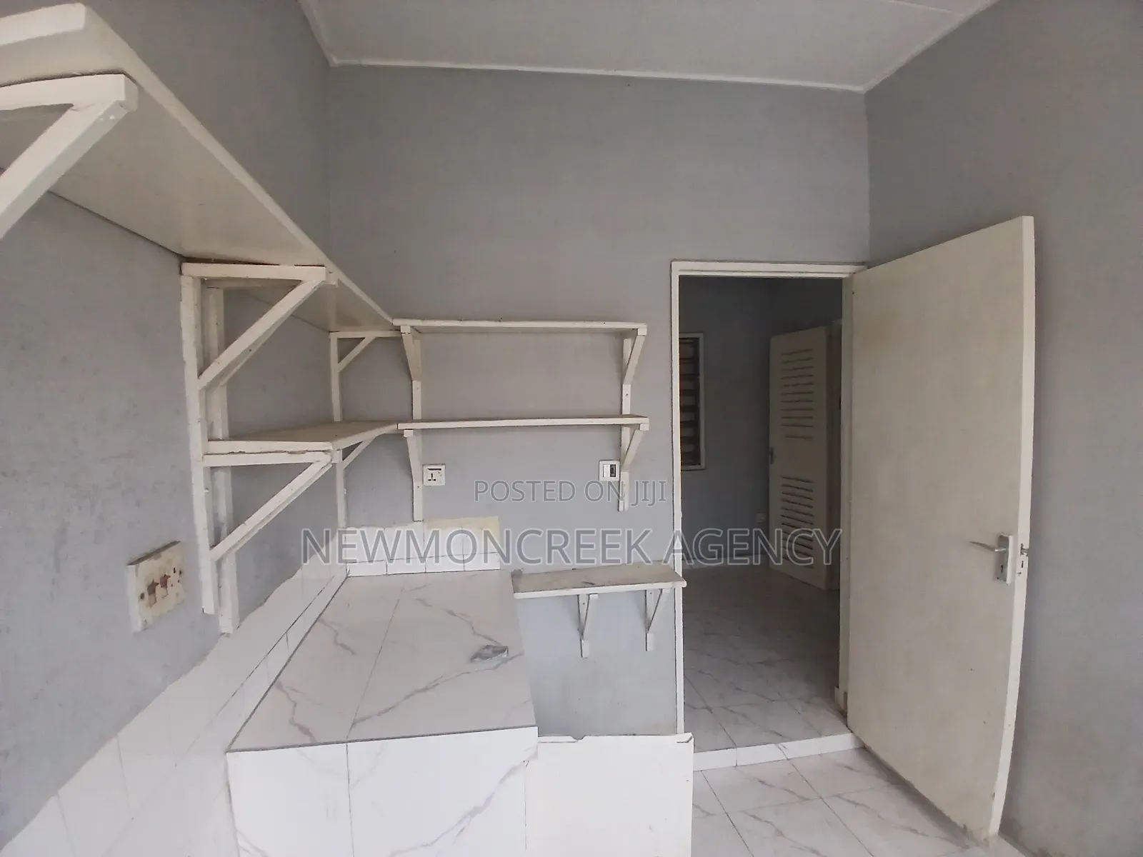 2bdrm Duplex in Adenta Ssnit Flats for rent