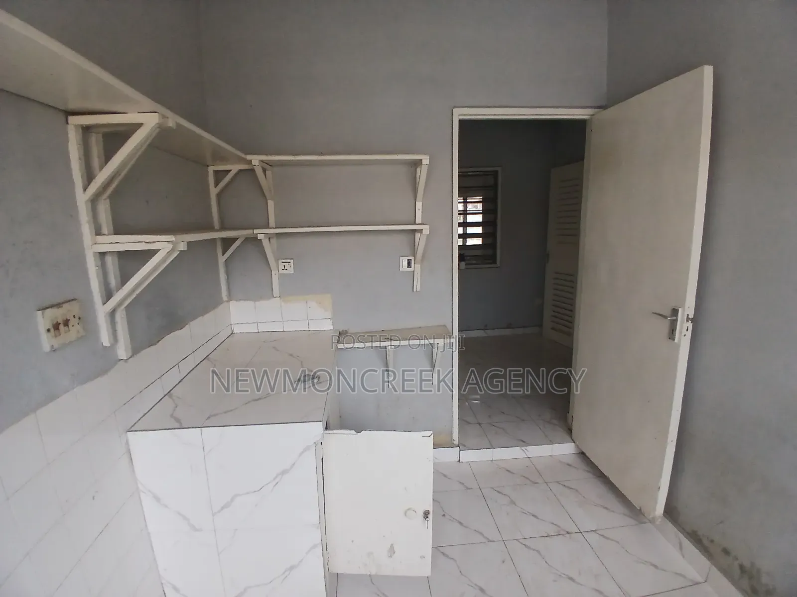 2bdrm Duplex in Adenta Ssnit Flats for rent