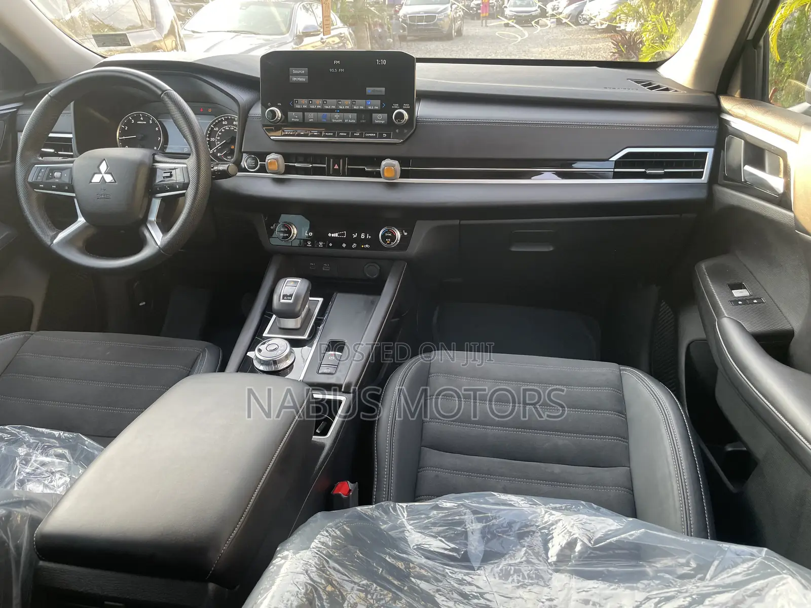 Mitsubishi Outlander SE 2023 White
