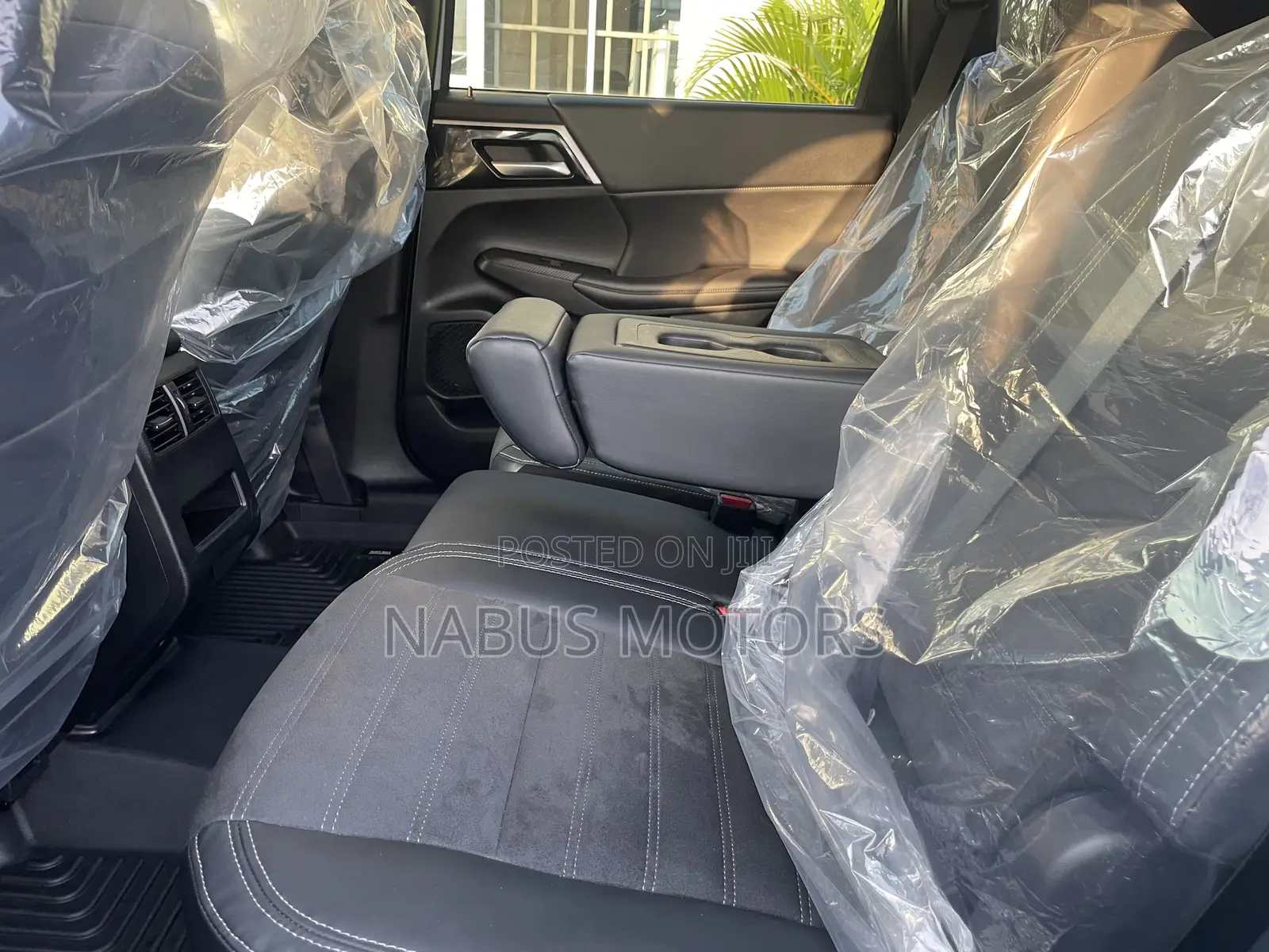 Mitsubishi Outlander SE 2023 White