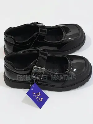 Chic Durable Black Back to School Shoe for Girls