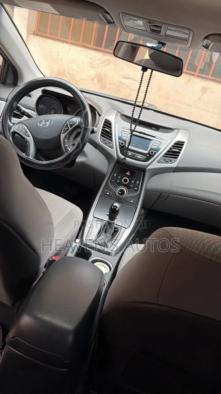 Hyundai Elantra 2016 Black