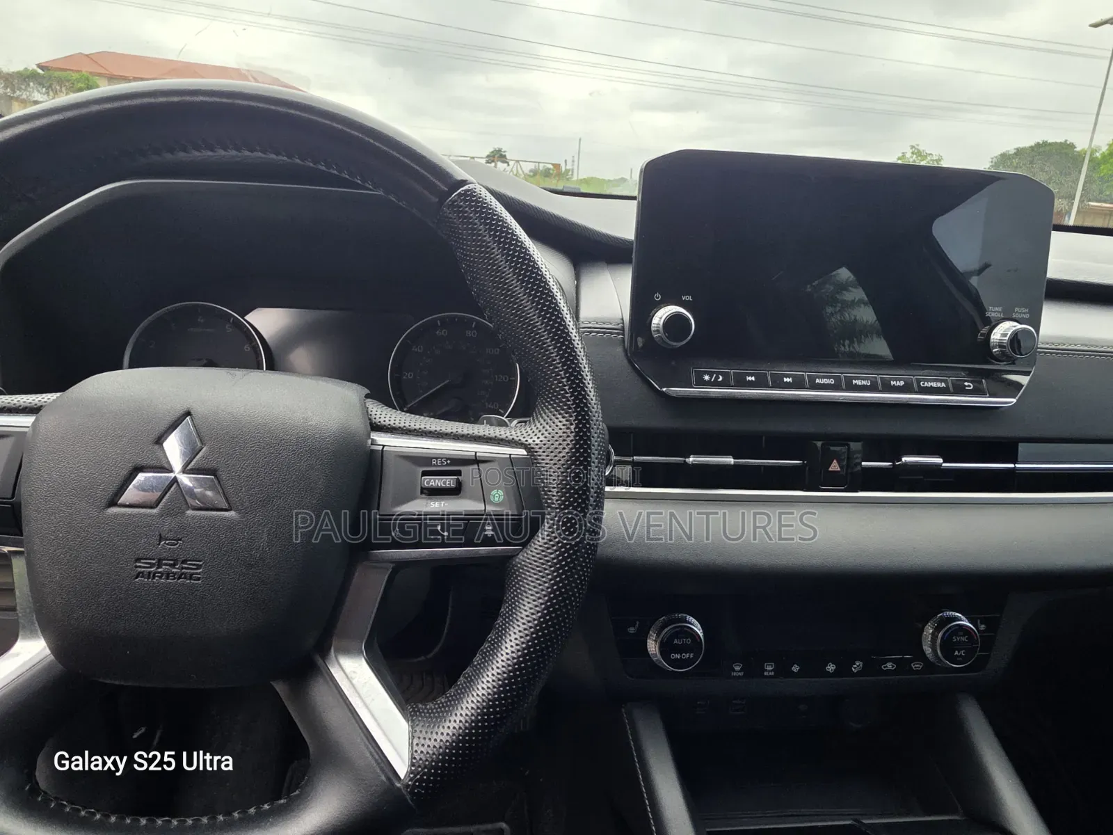 Mitsubishi Outlander SE 2022 Silver