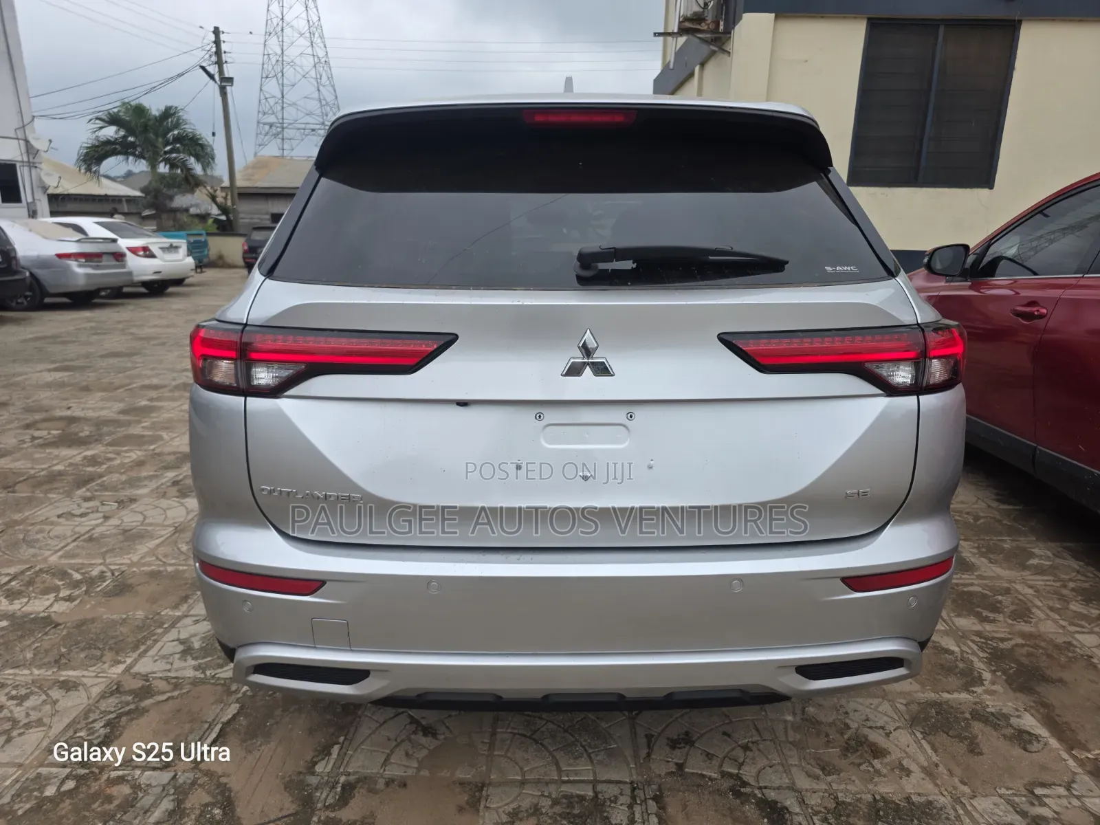 Mitsubishi Outlander SE 2022 Silver