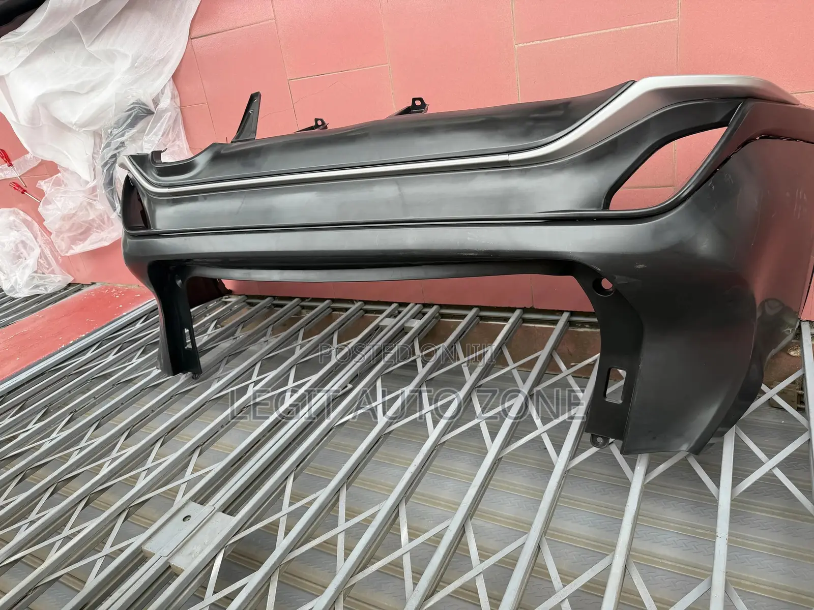 Toyota Highlander 2020,2021,2022,2023, Back Bumper Complete