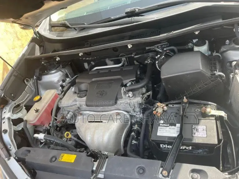 Toyota RAV4 XLE 4dr SUV (2.5L 4cyl 6A) 2015 Silver